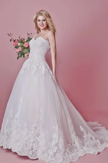 ladies-floral-dress-girls-glow-Romantic Sweetheart Floral Lace Applique and English Net Wedding Ball Gown