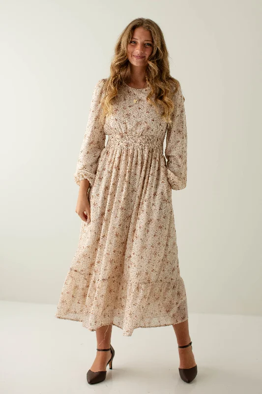 ladies-floral-dress-cap-sleeve-cosmos-'Marilla' Long Sleeve Ruffle Hem Floral Dress in Cream